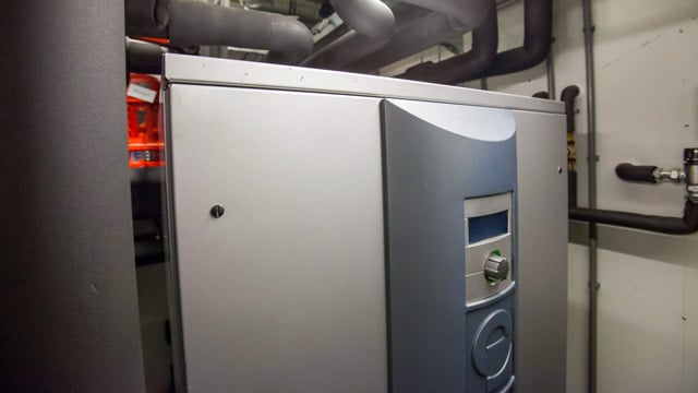 https://www.masssave.com/-/media/Water-Source-Heat-Pumps2_640x360_D9K317.jpg